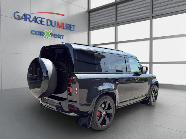 Land Rover Defender 110 3.0 D I6 300 X-Dynamic HSE AWD AT8