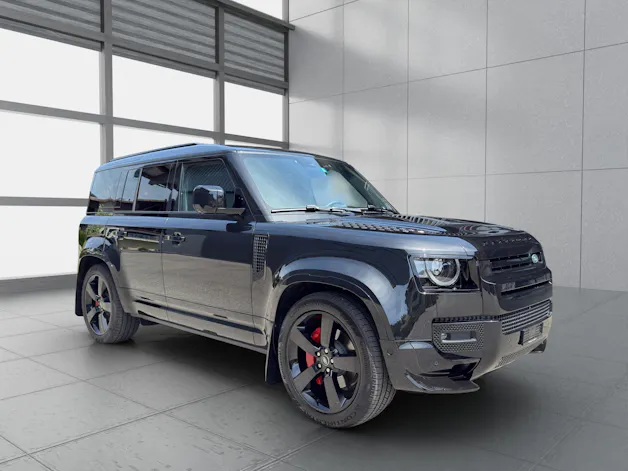 Land Rover Defender 110 3.0 D I6 300 X-Dynamic HSE AWD AT8