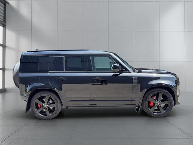 Land Rover Defender 110 3.0 D I6 300 X-Dynamic HSE AWD AT8