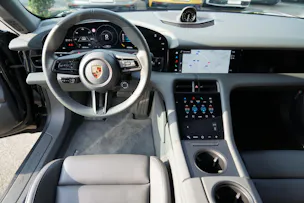 Porsche Taycan 4 Cross Turismo