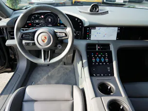 Porsche Taycan 4 Cross Turismo