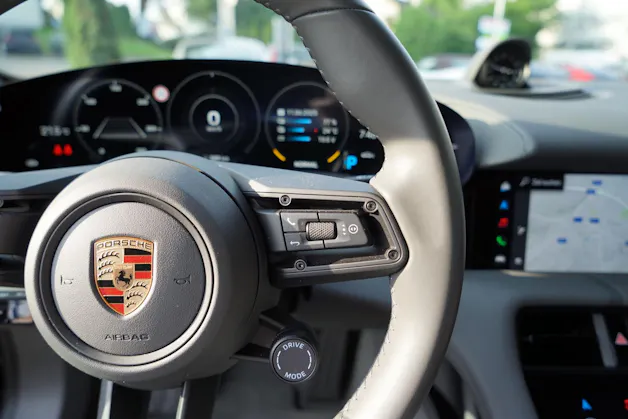 Porsche Taycan 4 Cross Turismo