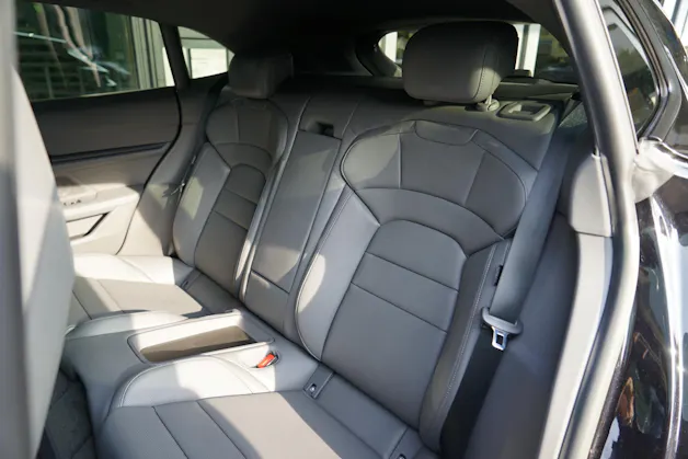 Porsche Taycan 4 Cross Turismo