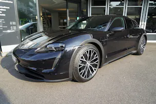 Porsche Taycan 4 Cross Turismo