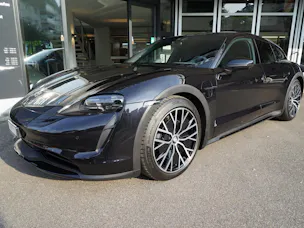 Porsche Taycan 4 Cross Turismo