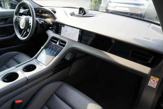 Porsche Taycan 4 Cross Turismo