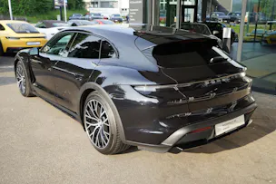 Porsche Taycan 4 Cross Turismo