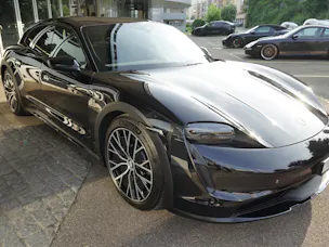 Porsche Taycan 4 Cross Turismo