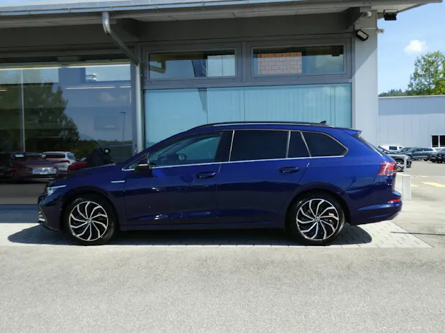 VW Golf VIII Variant 1.5 eTSI Style DSG