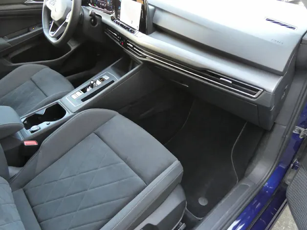 VW Golf VIII Variant 1.5 eTSI Style DSG