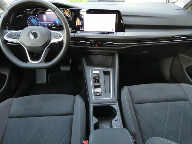 VW Golf VIII Variant 1.5 eTSI Style DSG