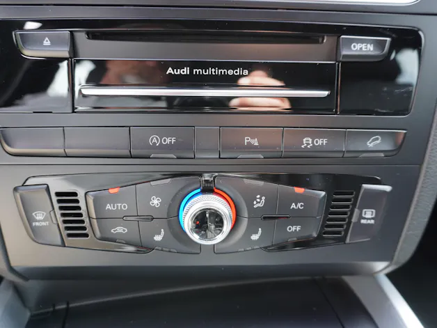 Audi Q5 2.0 TDI quattro S-tronic S-LINE!!!
