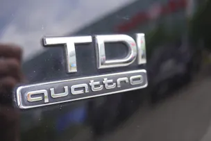 Audi Q5 2.0 TDI quattro S-tronic S-LINE!!!