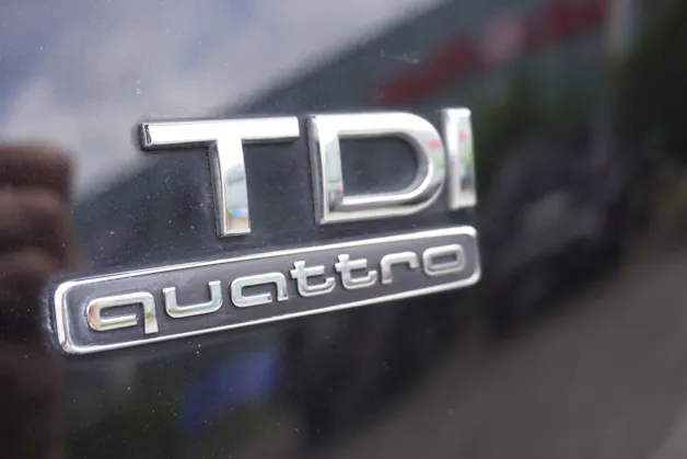 Audi Q5 2.0 TDI quattro S-tronic S-LINE!!!