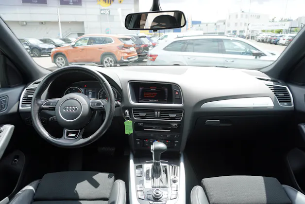 Audi Q5 2.0 TDI quattro S-tronic S-LINE!!!