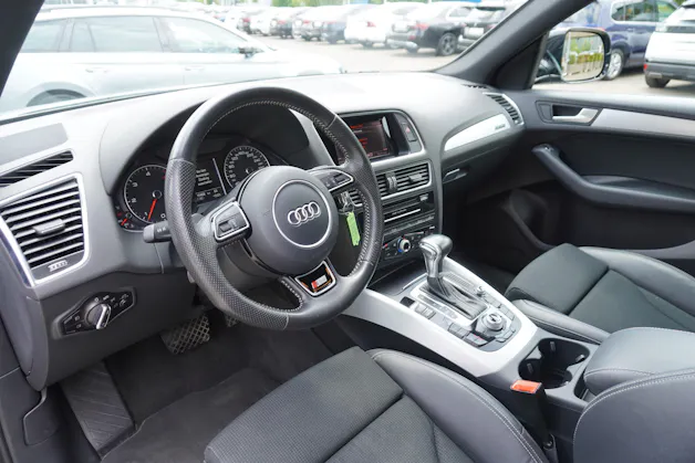 Audi Q5 2.0 TDI quattro S-tronic S-LINE!!!