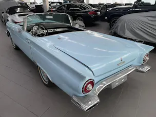 Ford Thunderbird
