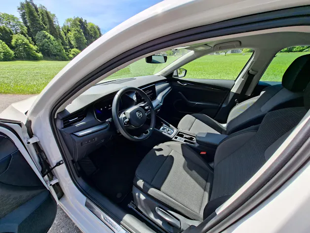 Škoda Octavia Combi 1.5 TSI mHEV DSG Ambition *8-fach bereift*