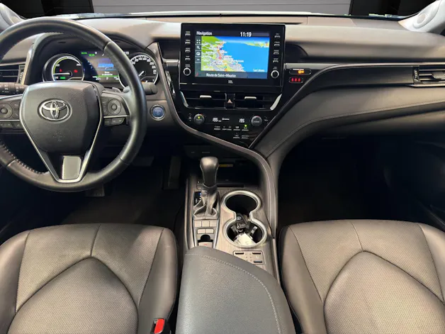 Toyota Camry 2.5 HSD e-CVT Prem.