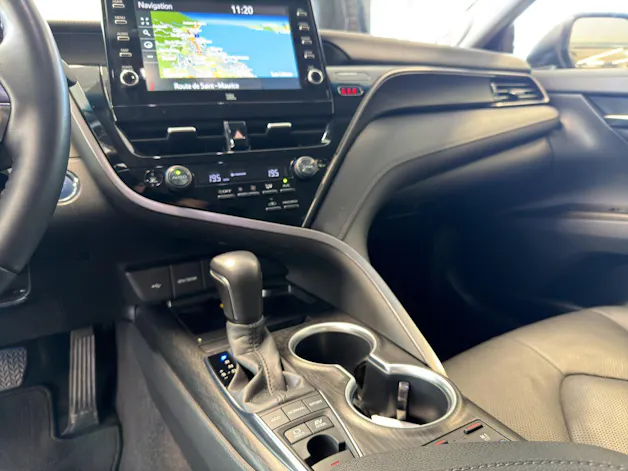 Toyota Camry 2.5 HSD e-CVT Prem.