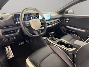 https://vehicle.imgix.net/4322193/29548e68-37f2-430f-9899-256cae9de9fe.jpg