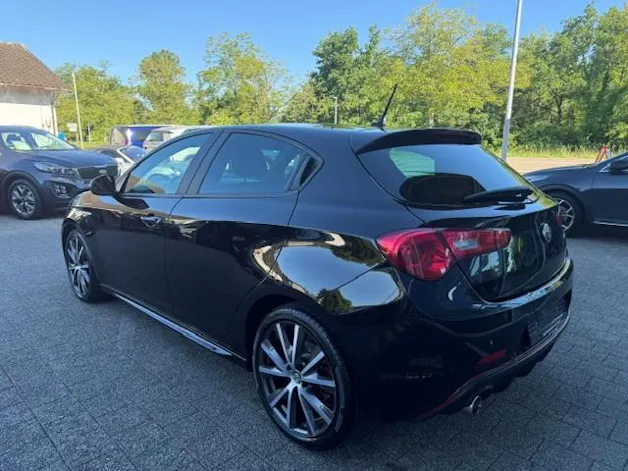 Alfa Romeo Giulietta 1750 TBi Veloce TCT