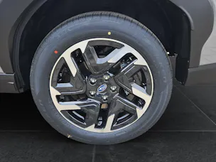 Subaru Forester Station 2.0i e-Boxer Swiss Plus