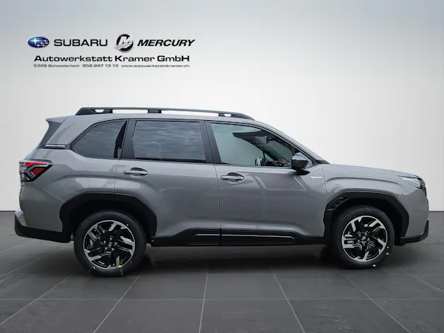 Subaru Forester Station 2.0i e-Boxer Swiss Plus