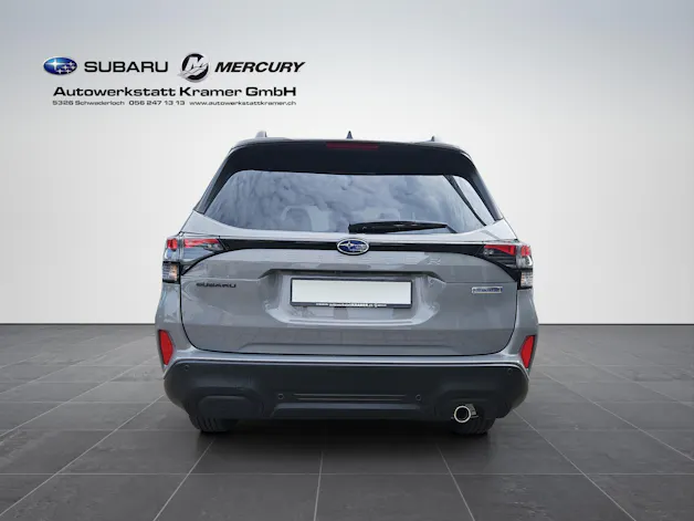 Subaru Forester Station 2.0i e-Boxer Swiss Plus