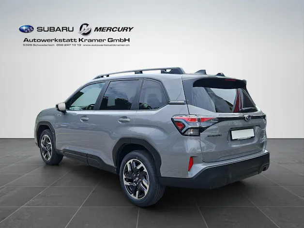 Subaru Forester Station 2.0i e-Boxer Swiss Plus