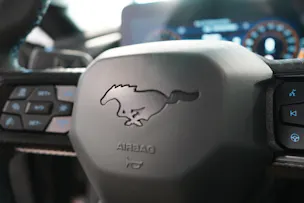 Ford Mustang Coupé 5.0 V8 Dark Horse