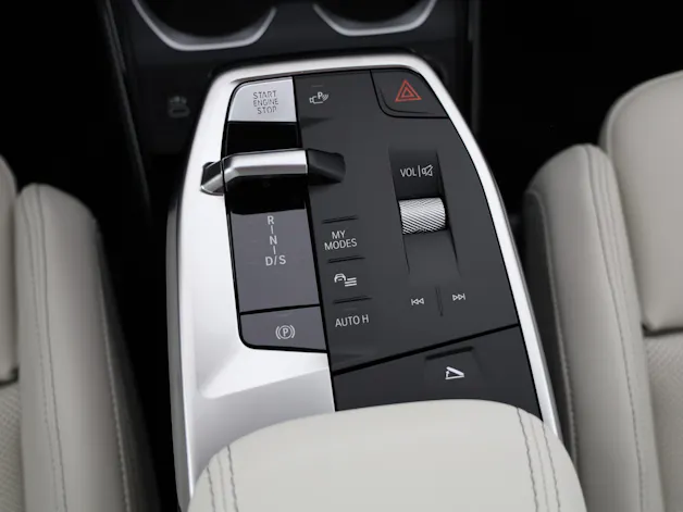 BMW X1 30e xDrive paddles