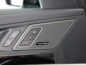 BMW X1 30e xDrive paddles