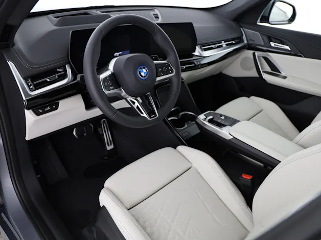 BMW X1 30e xDrive paddles