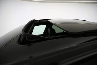 https://vehicle.imgix.net/4322325/079a1ffe-5ae4-4418-9e02-9534b9c8f96e.jpg