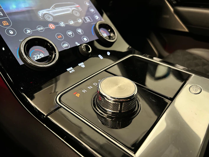 image du véhicule LAND ROVER RANGE ROVER VELAR