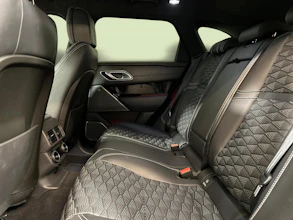 https://vehicle.imgix.net/4322360/d3efa815-98dc-474b-aaa9-a35353daf14b.jpg