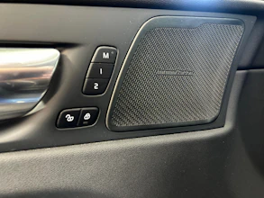 https://vehicle.imgix.net/4322366/8d31fe51-7e4f-485a-be25-85a482c8724e.jpg