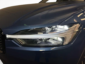 https://vehicle.imgix.net/4322366/9e6d4155-d2dd-43fb-9645-adfffc8cf43f.jpg