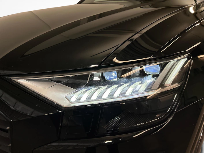 image du véhicule AUDI Q8