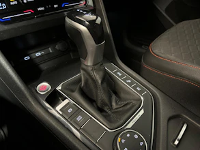 https://vehicle.imgix.net/4322381/fc9deb55-8b23-48e4-b346-554d65bced9e.jpg