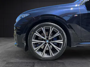 BMW X7 M50i