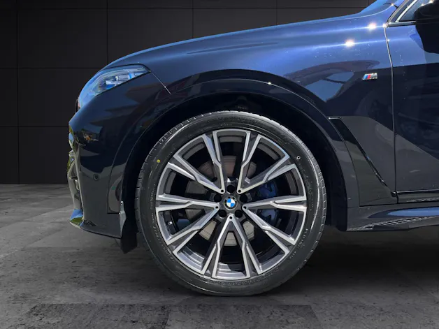 BMW X7 M50i