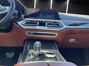 BMW X7 M50i