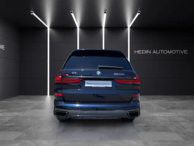 BMW X7 M50i