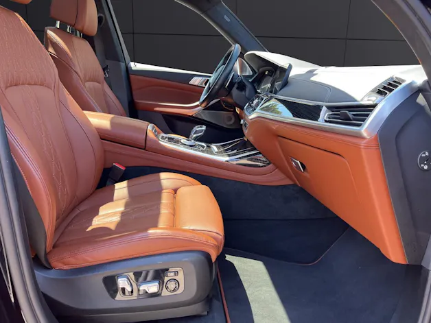 BMW X7 M50i