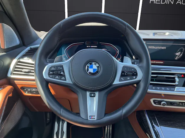 BMW X7 M50i
