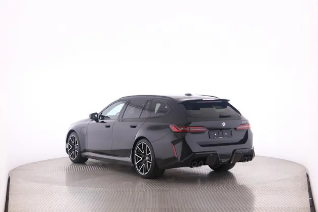 BMW M5 xDrive Touring