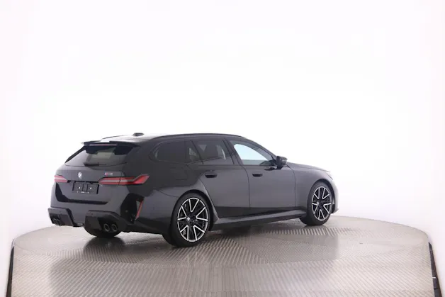 BMW M5 xDrive Touring