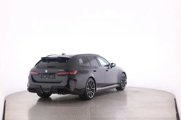 BMW M5 xDrive Touring
